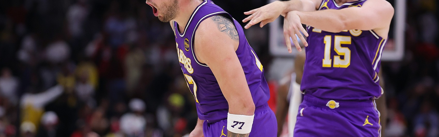 东詹如此炸裂还是昨天！77单打只是湖人起手式 赛程魔鬼杀人诛心